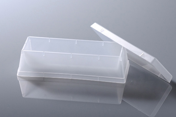 Sample tank